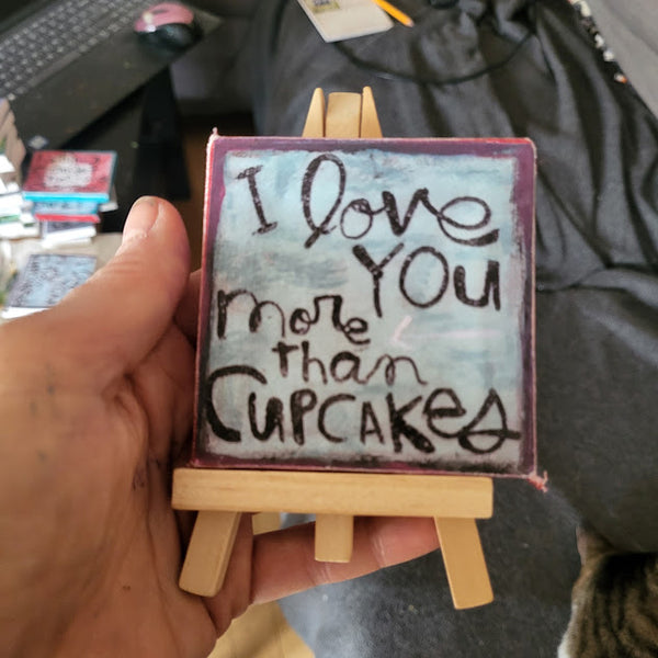 Mini Canvas & Easel- Cupcakes
