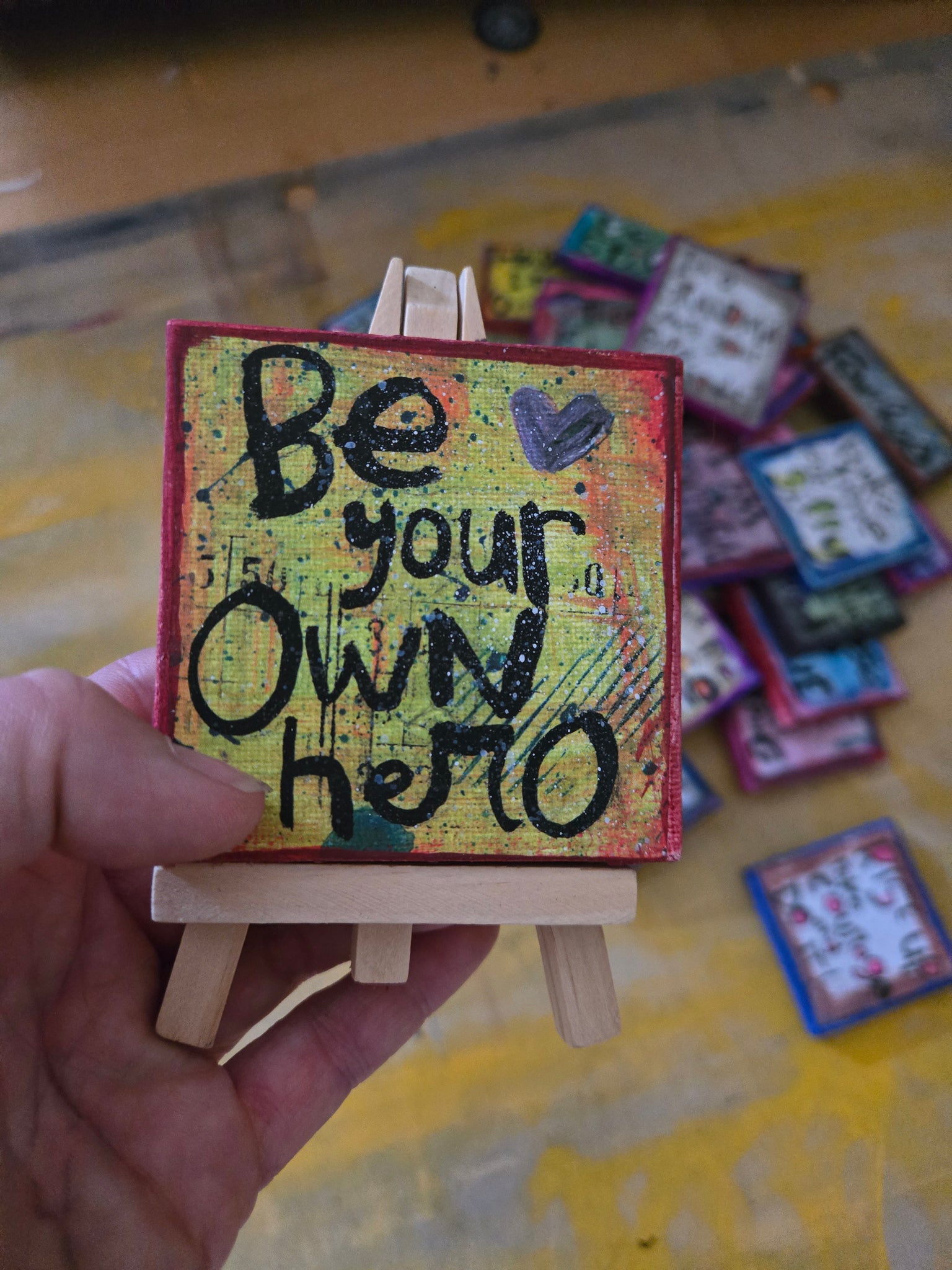 Mini Canvas & Easel New!Hero
